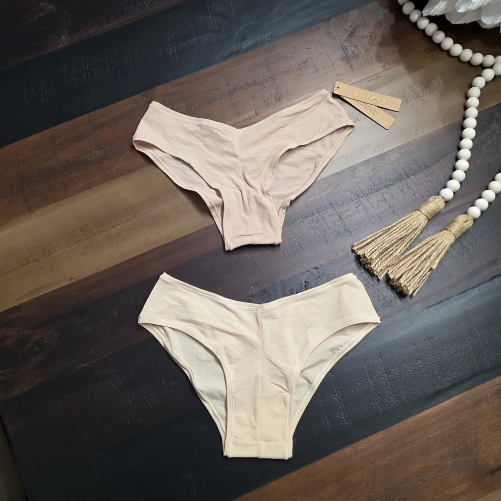 2pcs SKIMS FITS EVERYBODY HIPSTER/XXS/Sand NWOT & Mica NWT